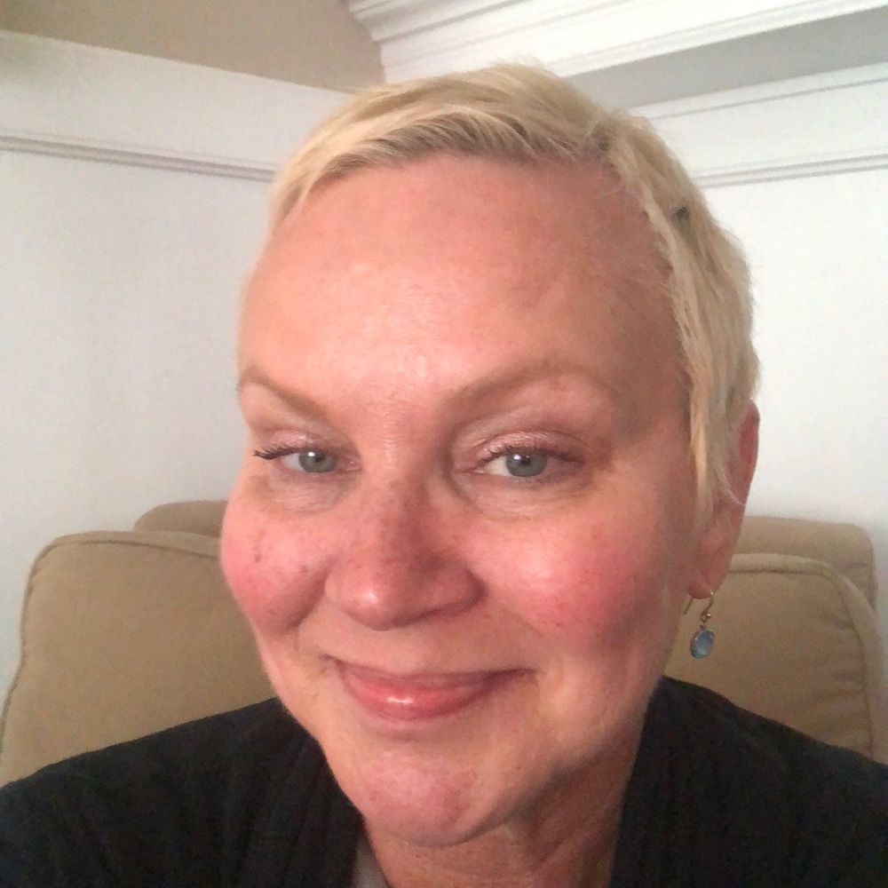 Meet your Posher, Carrie